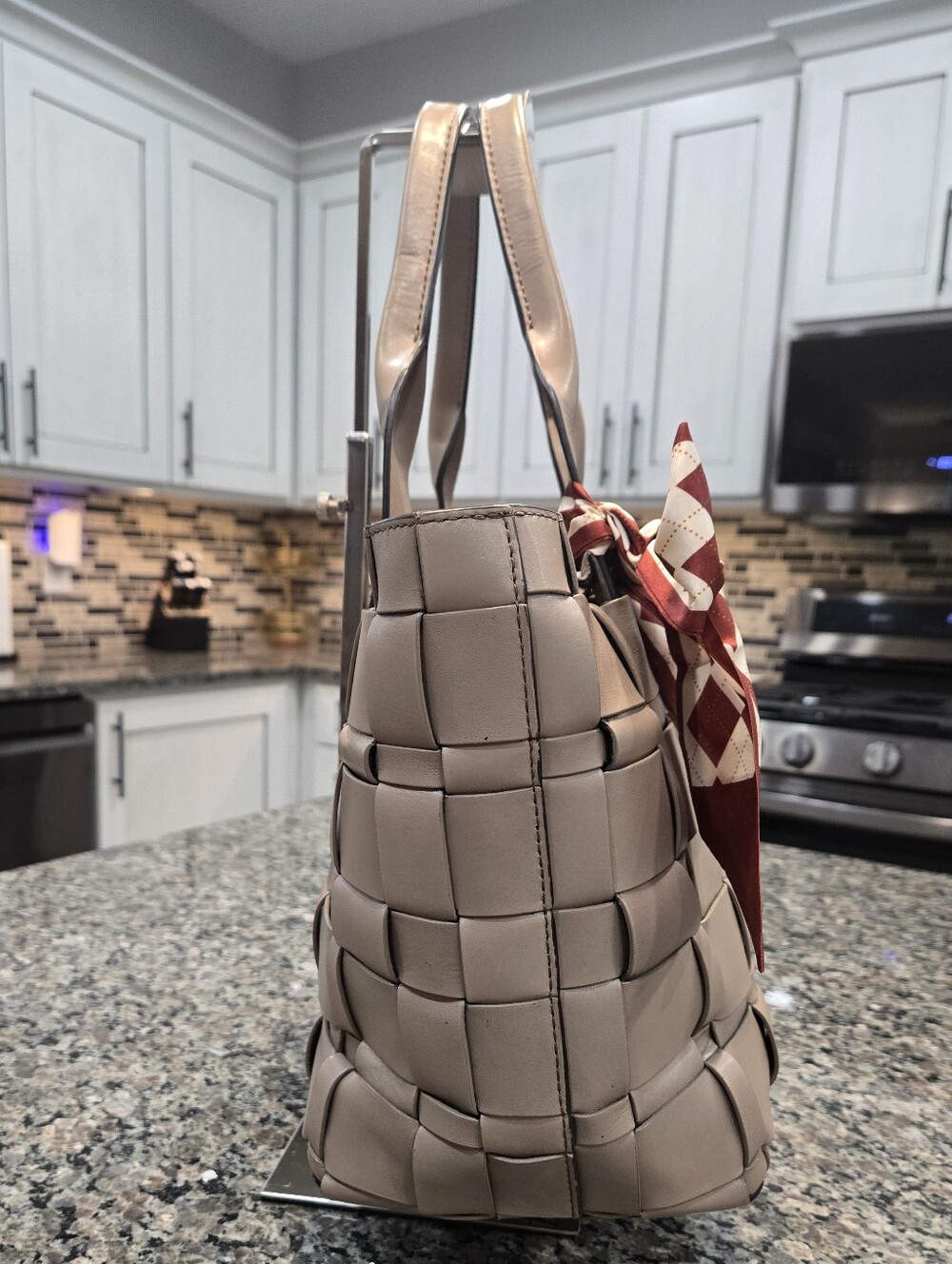 Michael Kors Vivian Woven Leather Tote Taupe Basket Weave Tassel Shoulder Bag - Picture 5 of 16